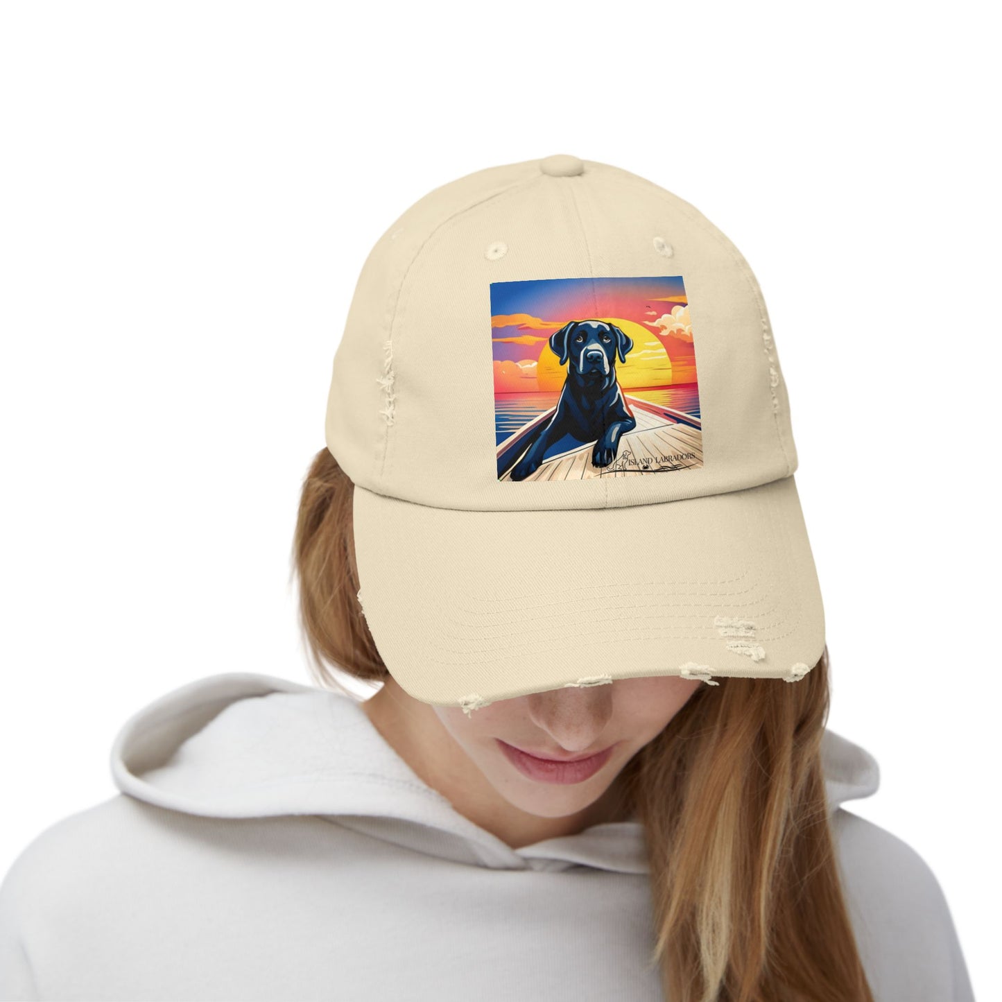 Sunset lab on a boat, Unisex Distressed Cap