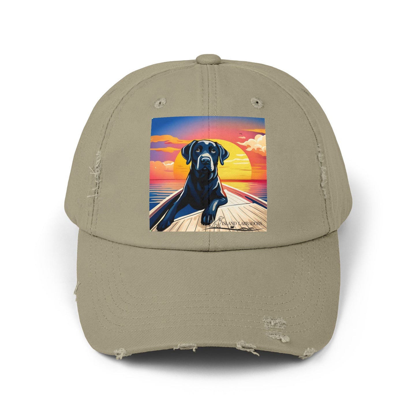 Sunset lab on a boat, Unisex Distressed Cap