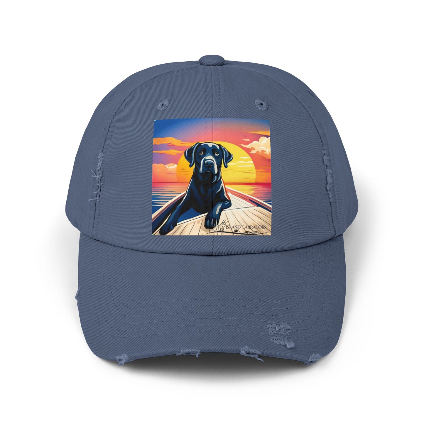 Sunset lab on a boat, Unisex Distressed Cap